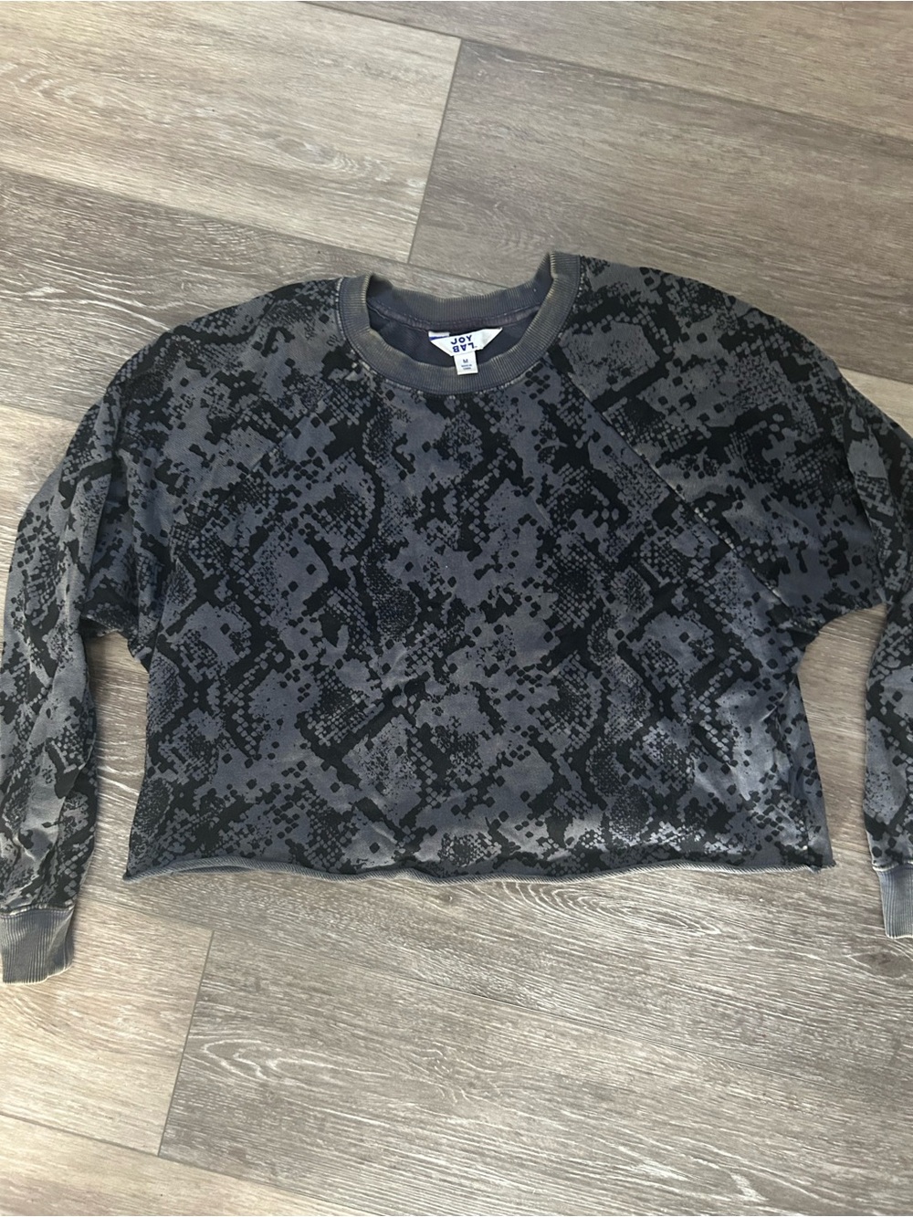 JoyLab Gray and Black Snake-Print Crewneck Sweatshirt